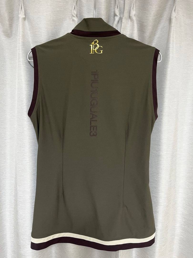 【美品】値下可能1PIU1UGUALE3 GOLFウノピュウゴルフ　モックネック