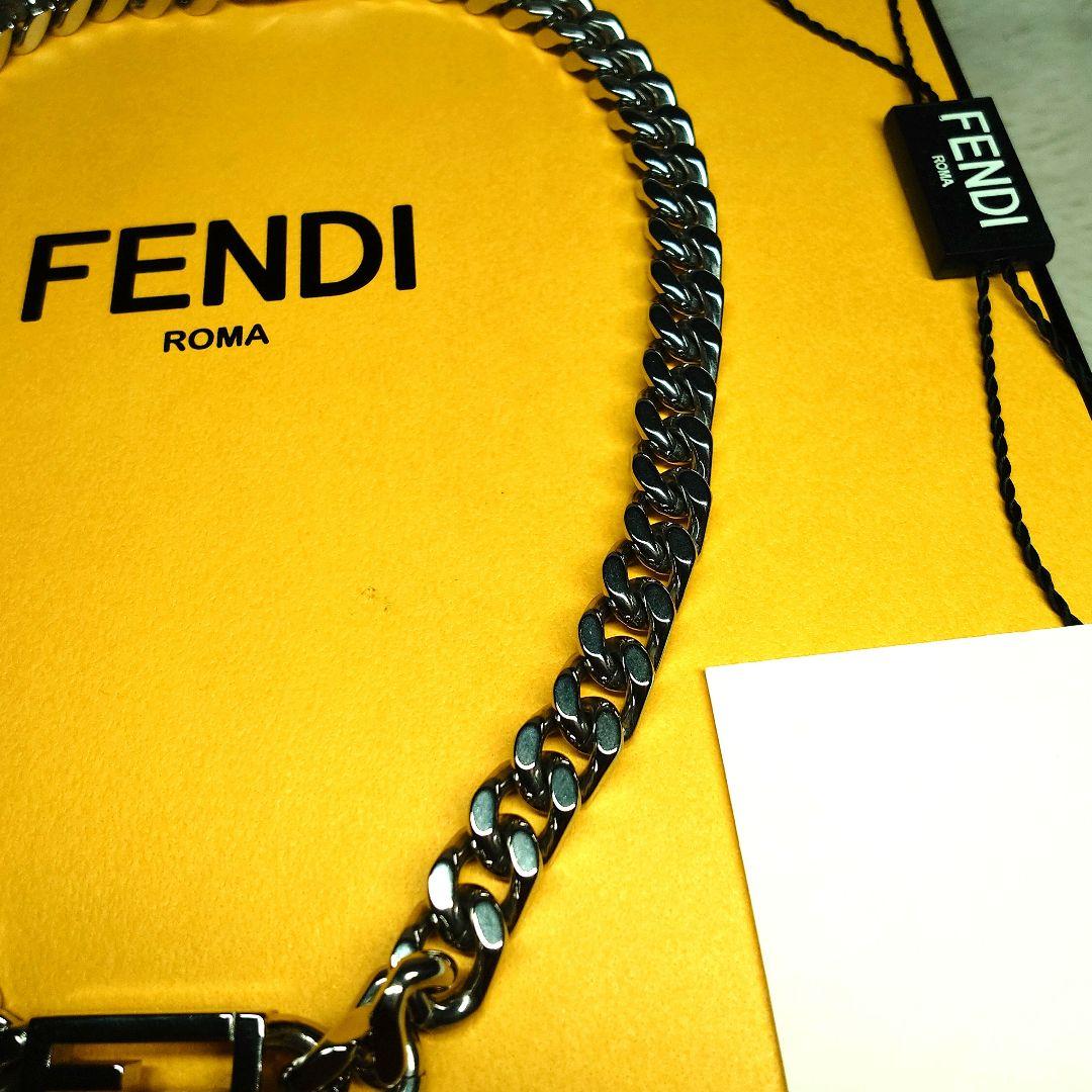 FENDI バゲット ネックレス 目黒蓮さん着用 FF チェーン シルバー