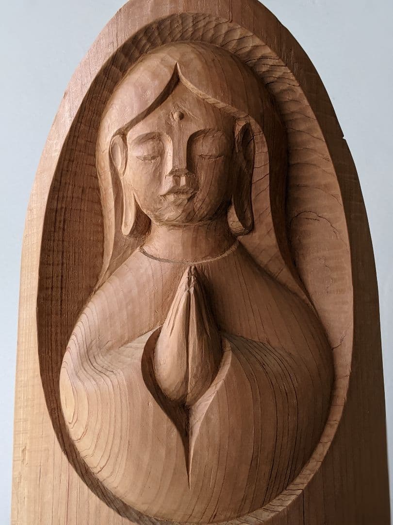 木から自然に生まれる、平和観音様。　彫刻家　岩村一博作　木彫A4額入り100/1