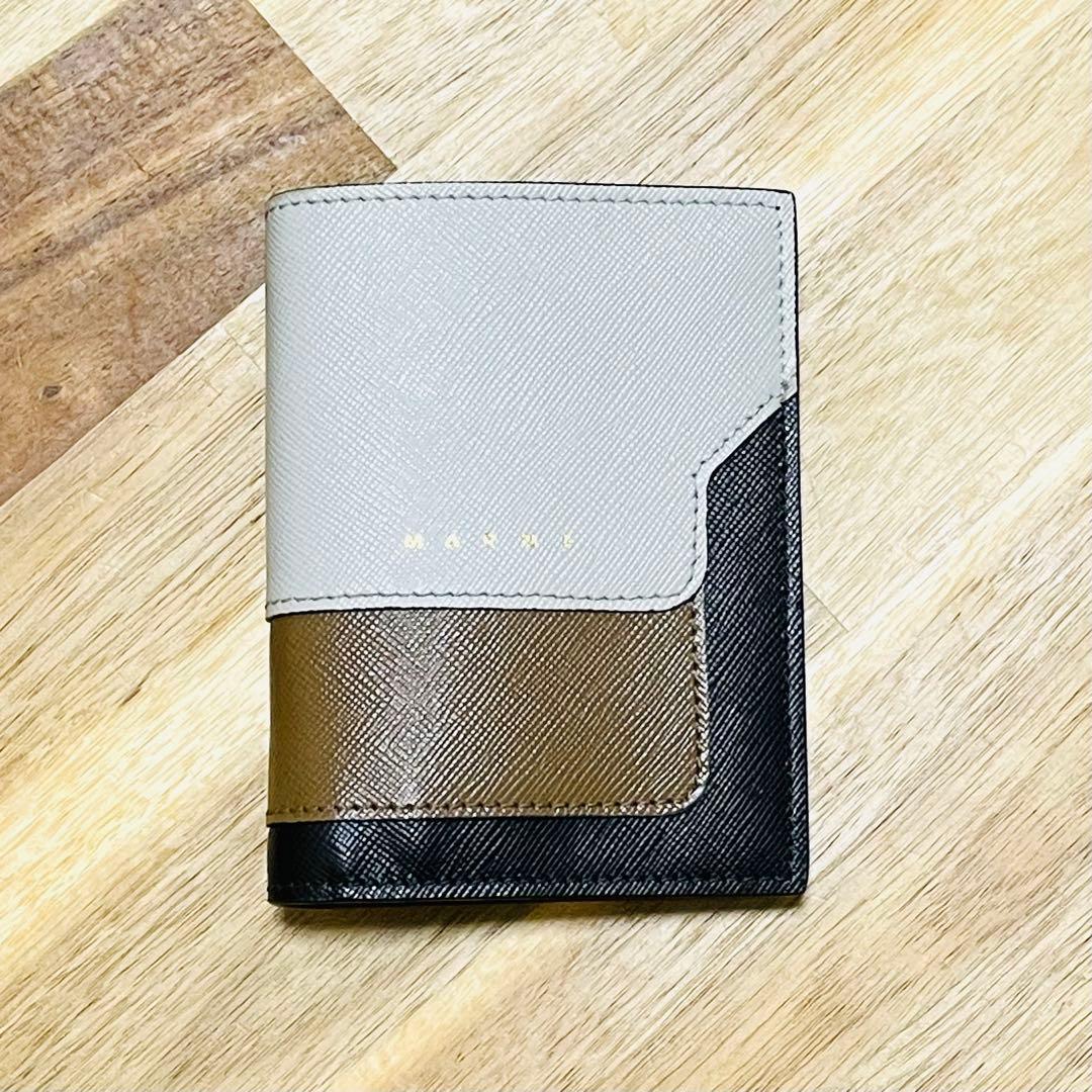 MARNI マルニ 二つ折り財布