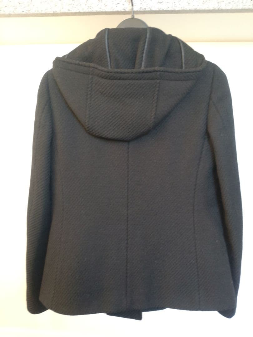 PRADA　プラダ　レディース　ショートダッフルコート（中古）ファー付き