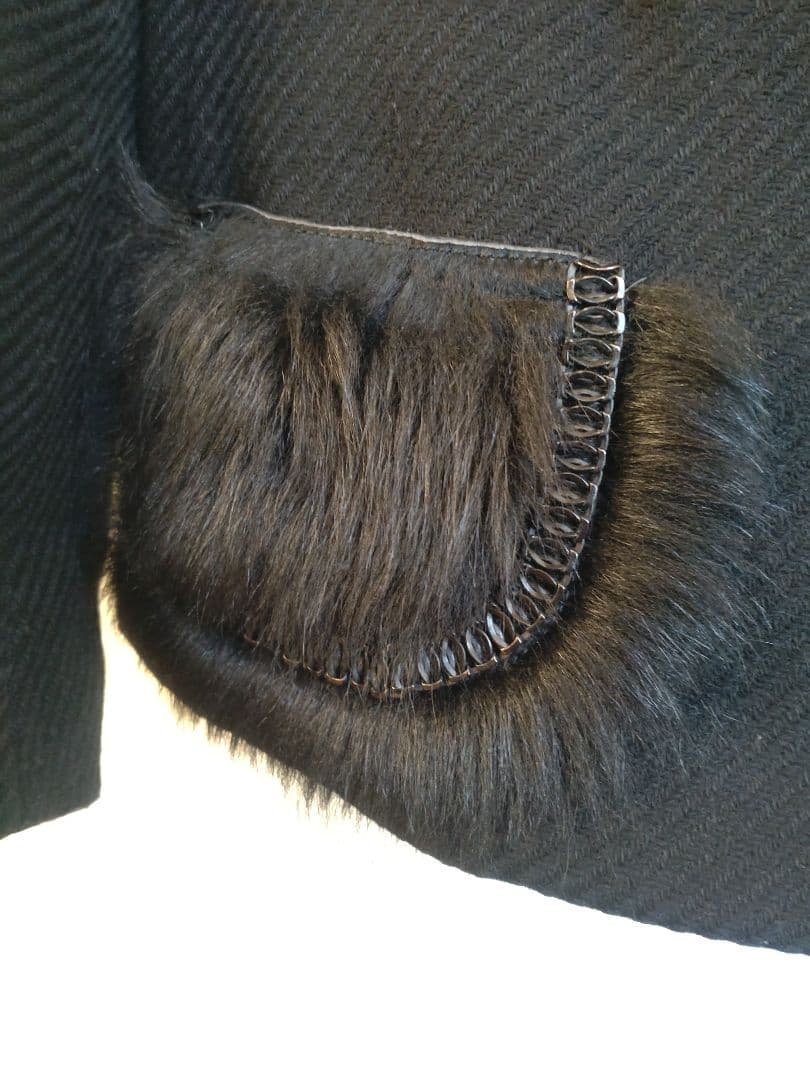 PRADA　プラダ　レディース　ショートダッフルコート（中古）ファー付き