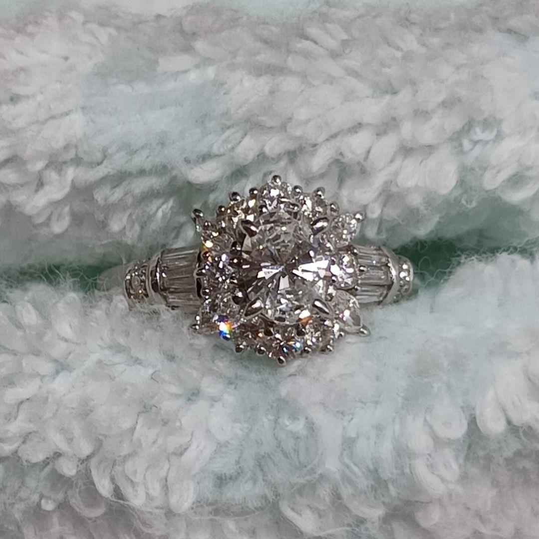 Pt900 天然ダイヤモンド 合計1.11ct 豪華 ヘイロー オーバル リング