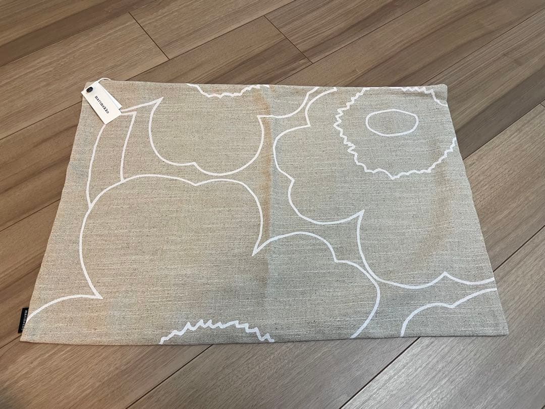マリメッコ クッションカバー　Unikko