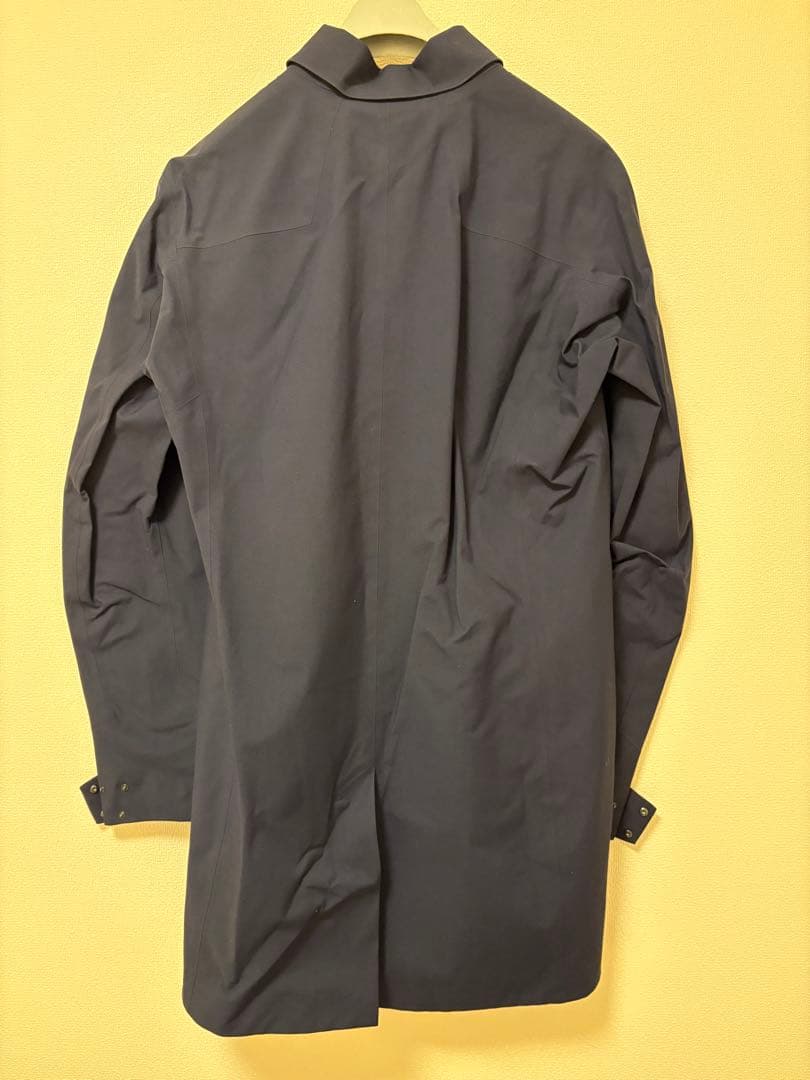 【値下げ交渉可能】Arc'teryx ネイビー トレンチコート