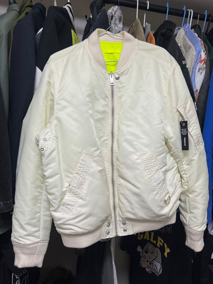 DIESEL MA-1フライトジャケット ホワイト