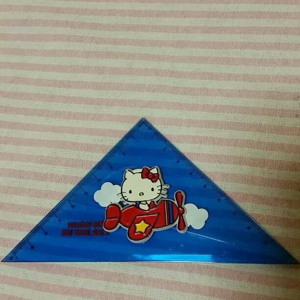 ハローキティ　三角定規