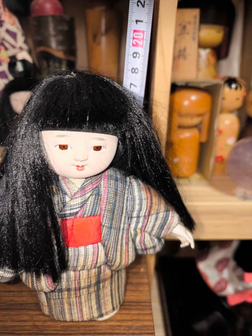 縁起物　人形　座敷童　女の子　曰く付き