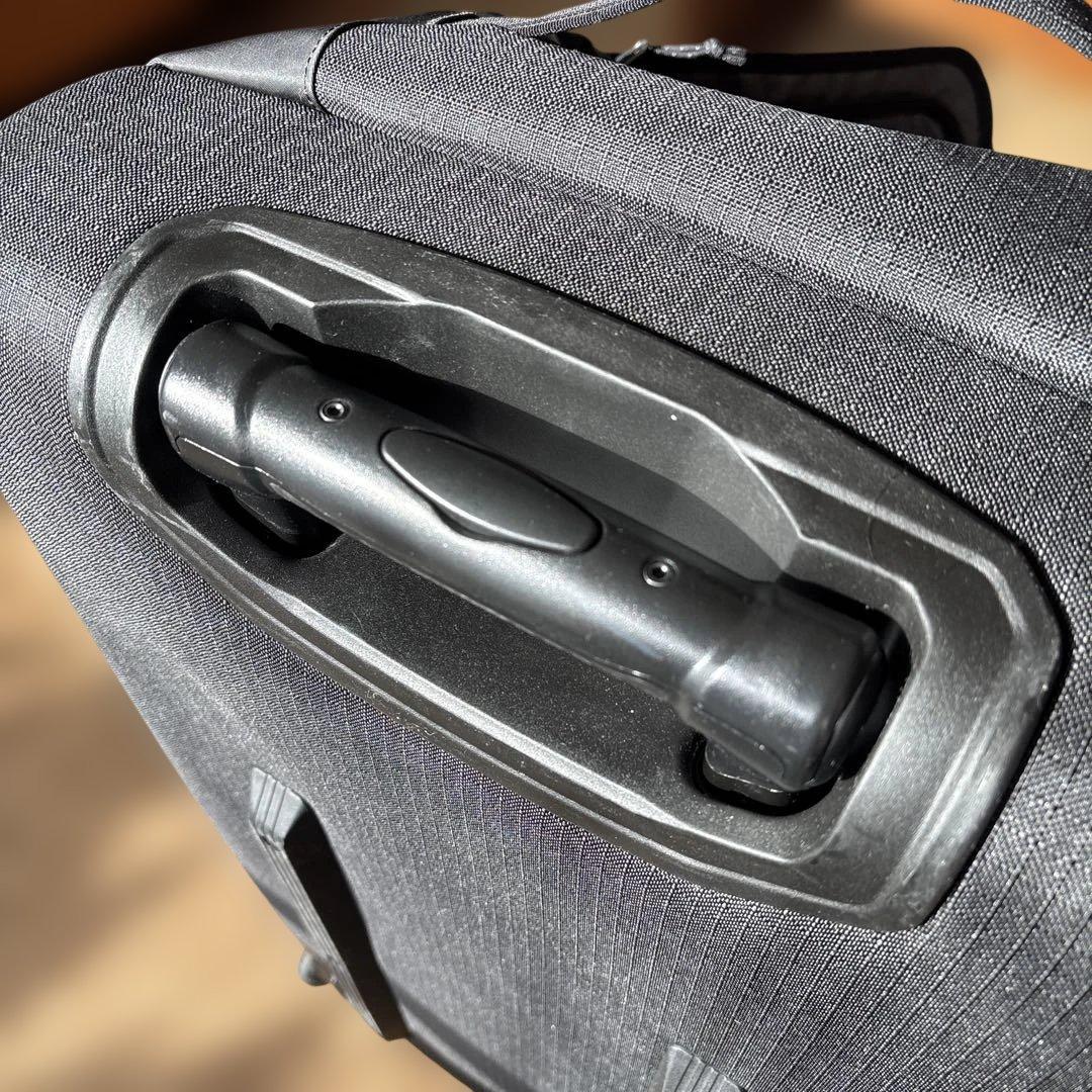 Patagonia 70L ブラックホール・ウィールド・ダッフル［状態良好］