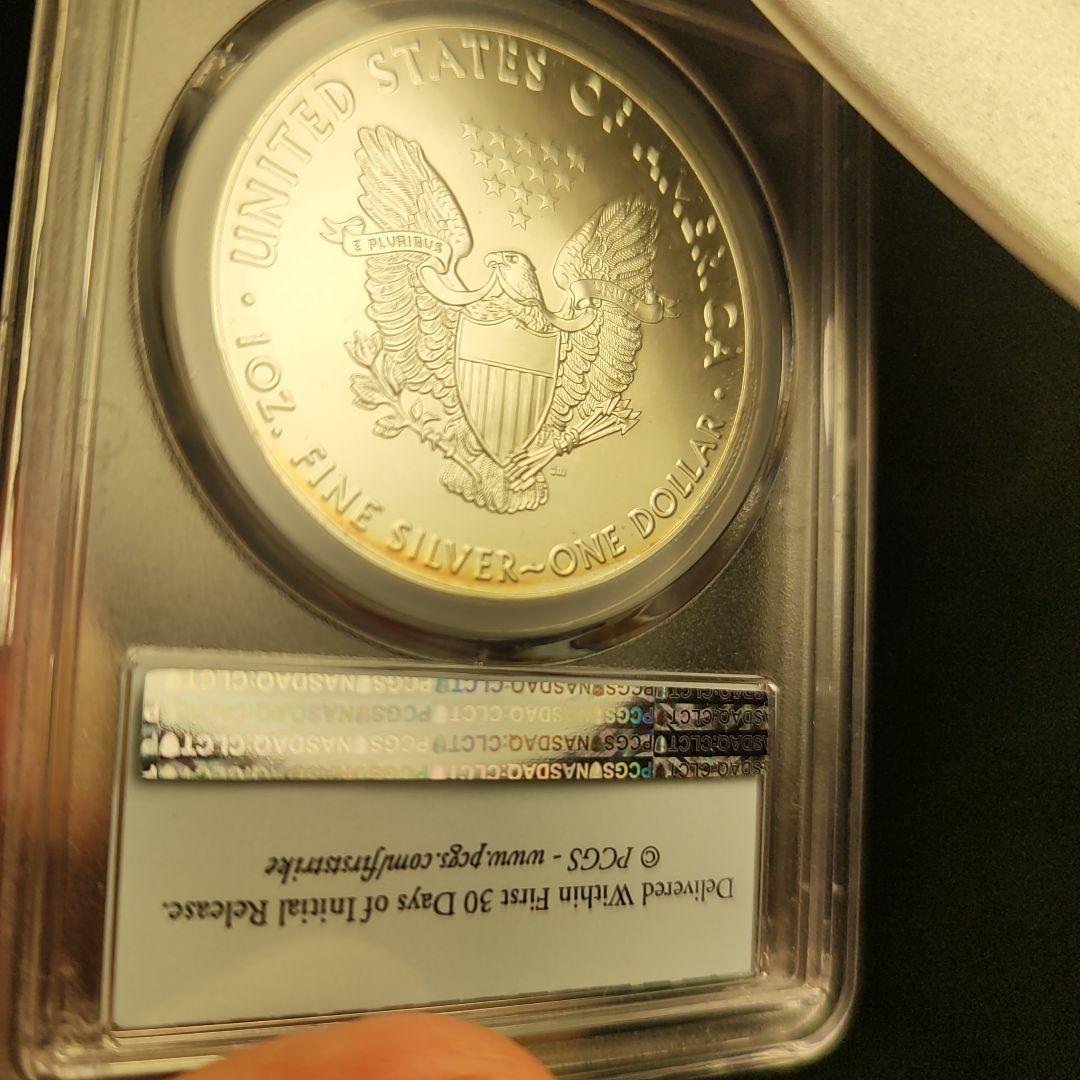 銀貨　99.9% 純銀　シルバー　イーグル 銀貨PCGS最高鑑定　初回版