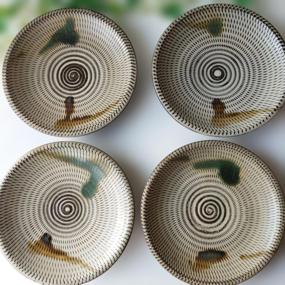 中皿　19cm　4枚　飛び鉋　打ち掛　緑釉飴釉　小石原焼　太田哲三　とびかんな