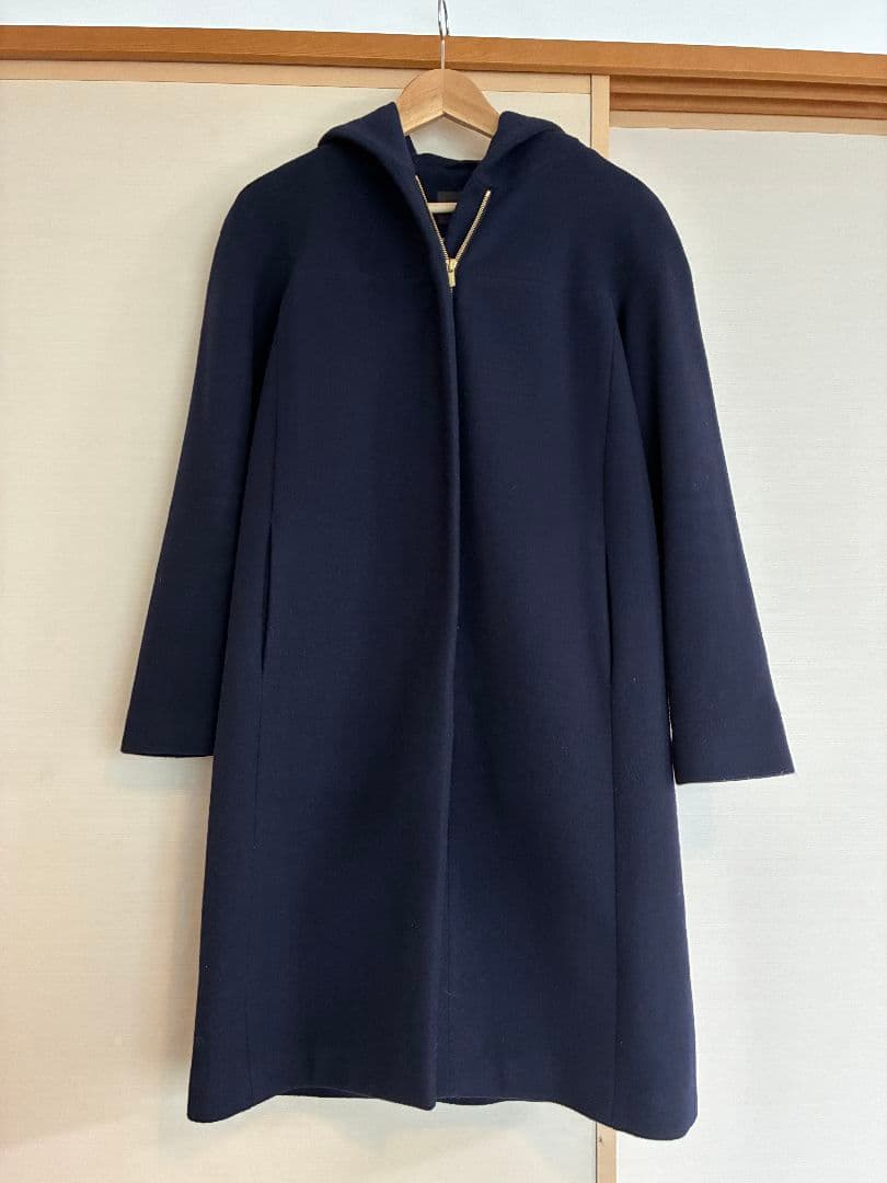 TOMORROWLAND フード付きネイビーコート