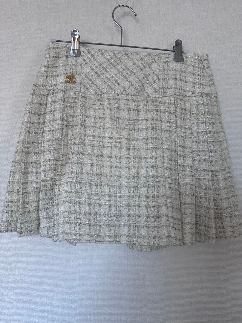 Fair Liar ゴルフ用　ホワイト ツイードジャケット　　スカート　2点