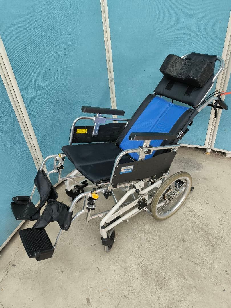 ミキ　リクライニング&ティルト式 介助用車いす BAL-12ノーパンクタイヤ仕様