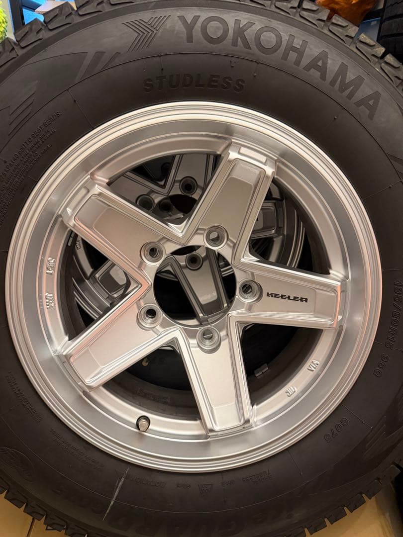 ③美品！JB74ジムニーシエラ　keeler 15インチ　ヨコハマスタッドレス