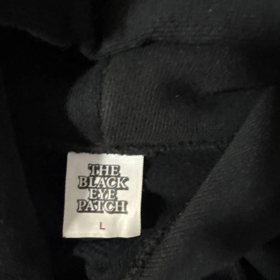 <美品・即完売・超希少>ブラックアイパッチ 刺繍ロゴ パーカー フード刺繍 L