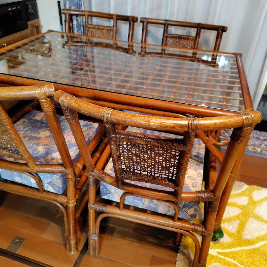 ラタンガラスのダイニングテーブルセット