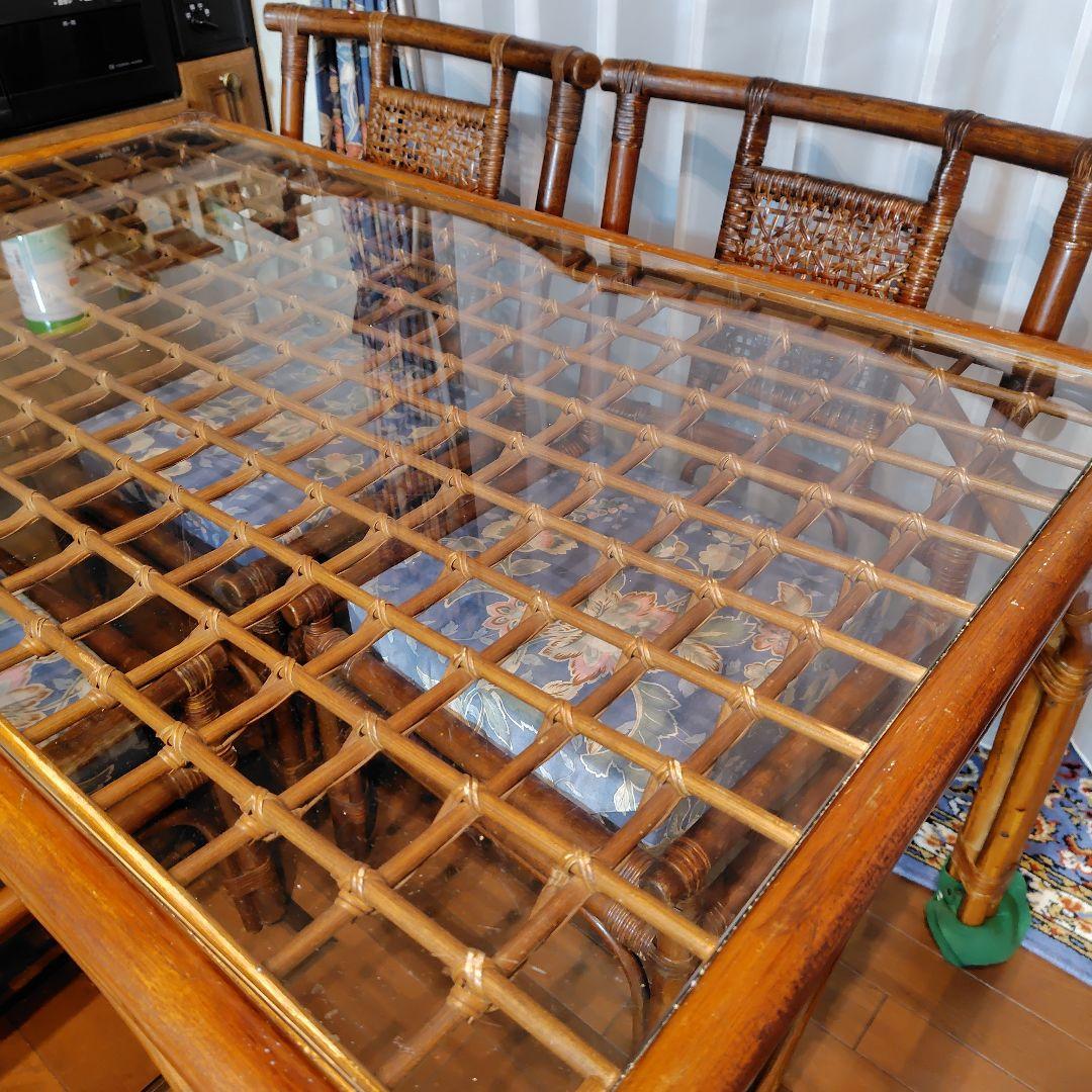 ラタンガラスのダイニングテーブルセット