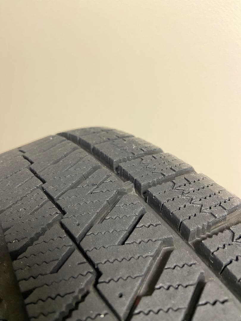 Ｋ① スタッドレスブリザックVRX2 225/60R17アルファード30系