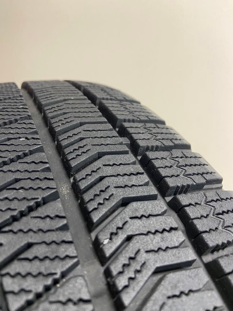 Ｋ① スタッドレスブリザックVRX2 225/60R17アルファード30系