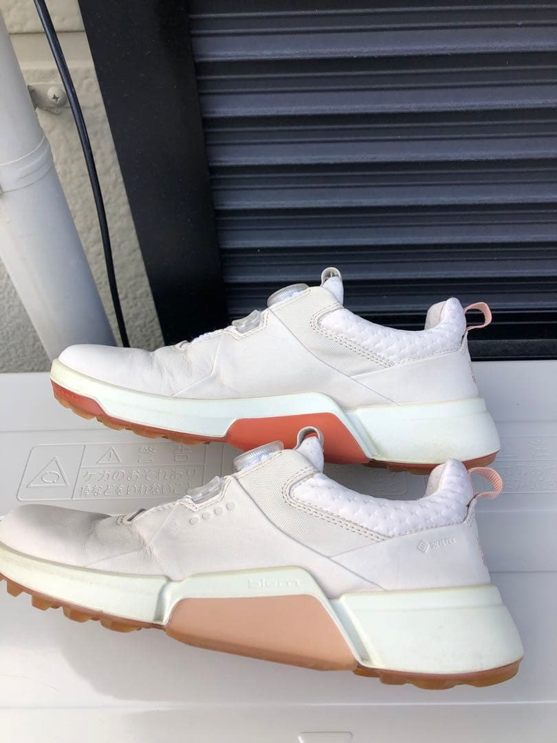 324番 超美品ECCO biom ゴルフシューズ38 24.0cmスパイクレス