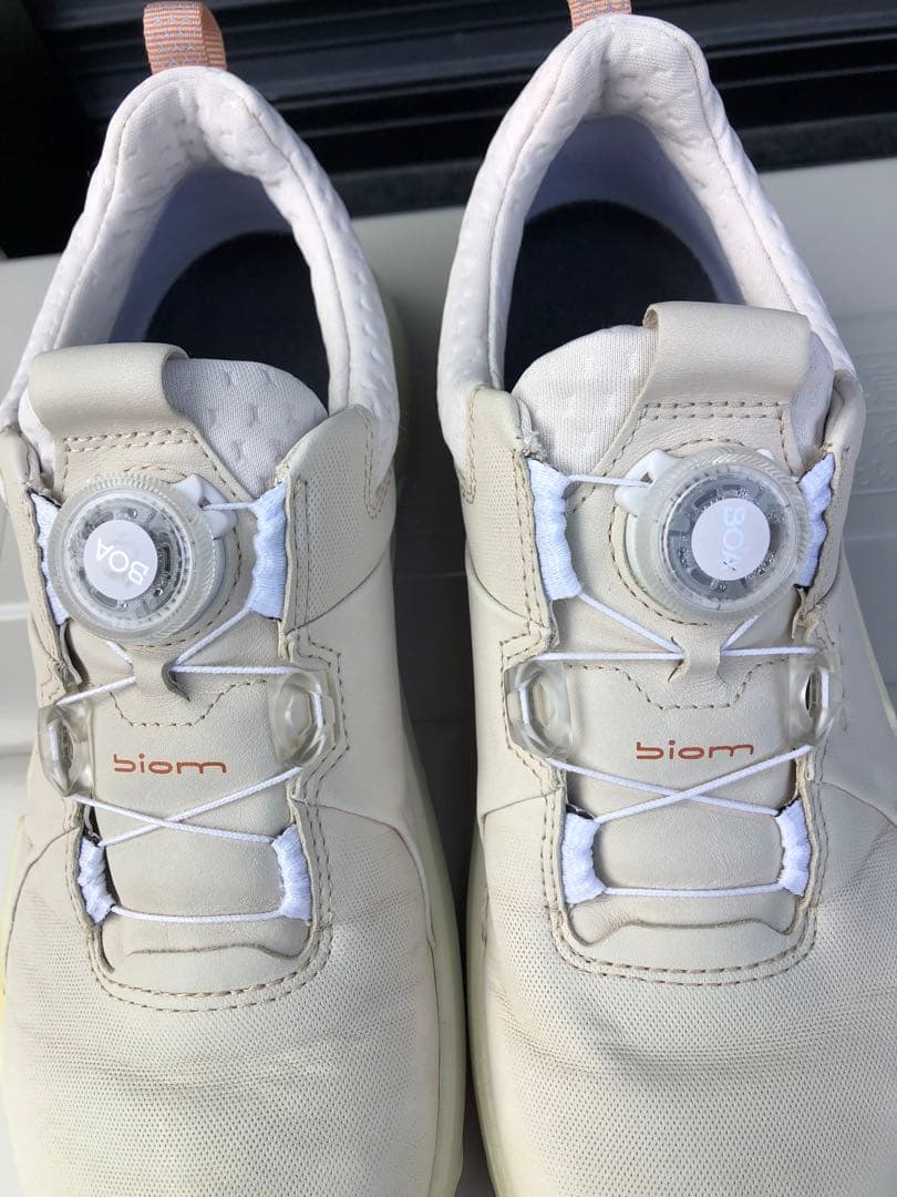 324番 超美品ECCO biom ゴルフシューズ38 24.0cmスパイクレス