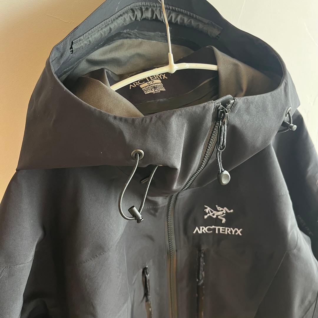 さ*ら様 カナダ製　ARC'TERYX アークテリクス アルファ SVジャケット