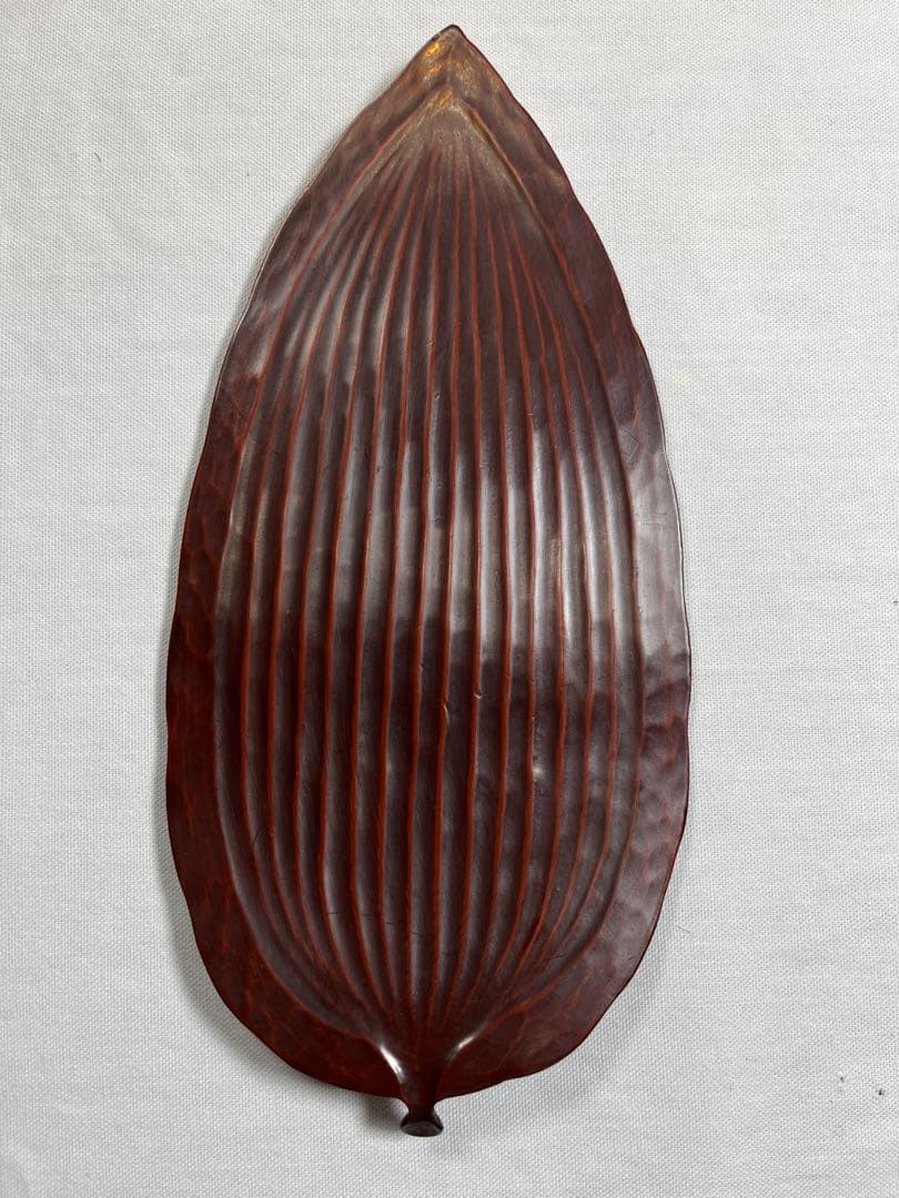 鎌倉彫、葉蘭の銘々皿と菓子おき