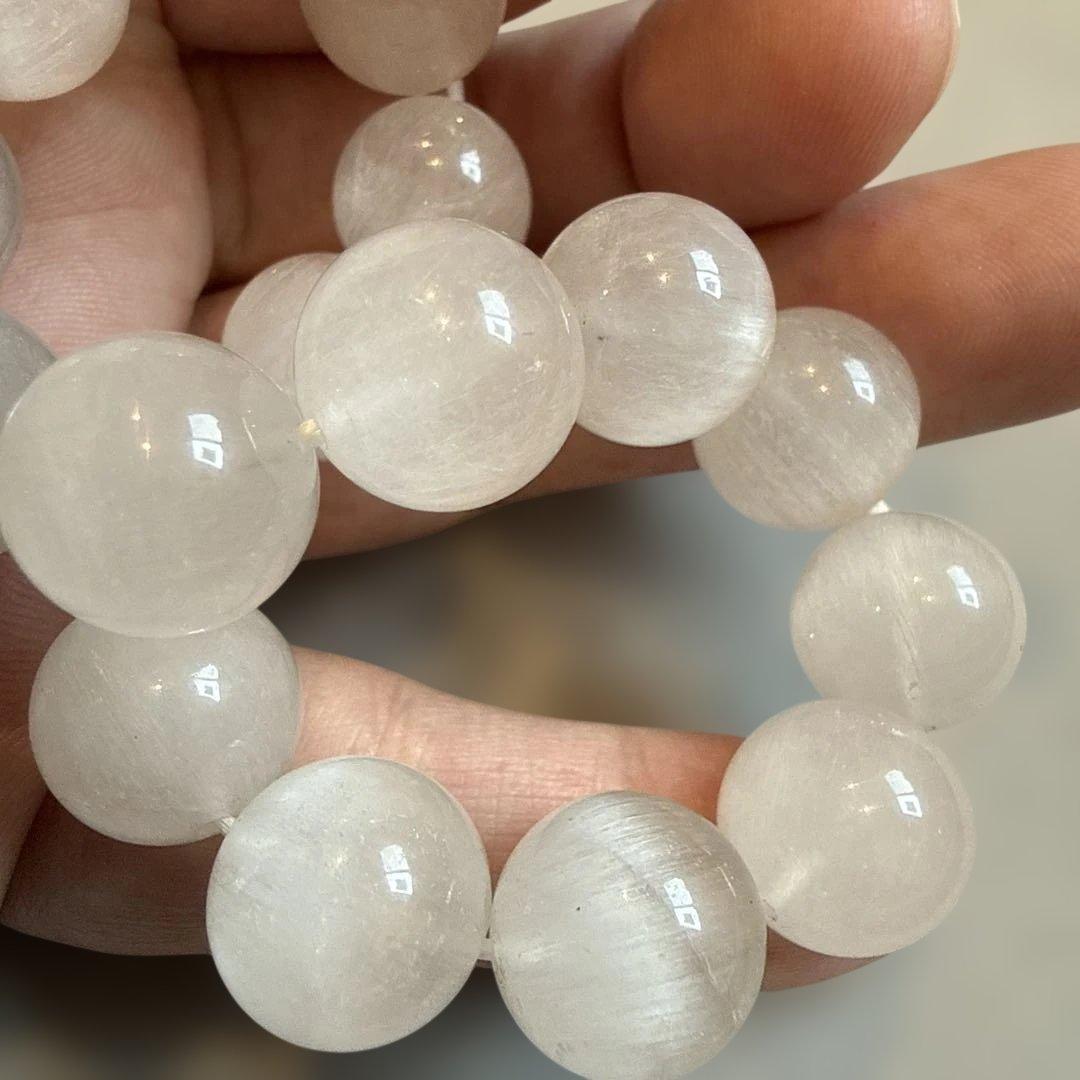 ホワイトラビットヘア サゲニティッククォーツ天然石ブレスレット (高品質)