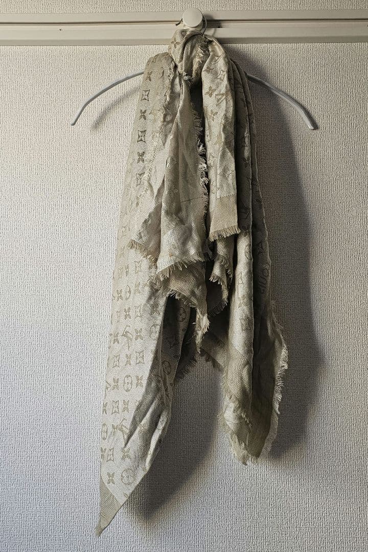 C*y様 ルイヴィトン　大判ストール フリンジ付き