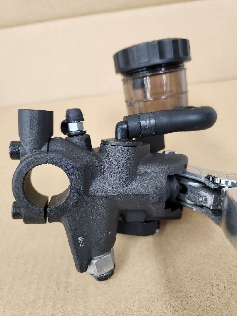 値下げKAWASAKI純正ブレーキマスターシリンダーとクラッチレバーZ900RS