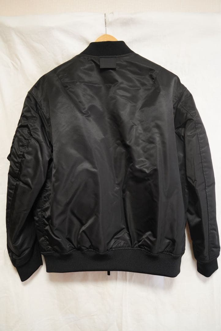 最新作 UNIQLO 2026年 ハイブリッドダウンオーバーサイズ MA－1