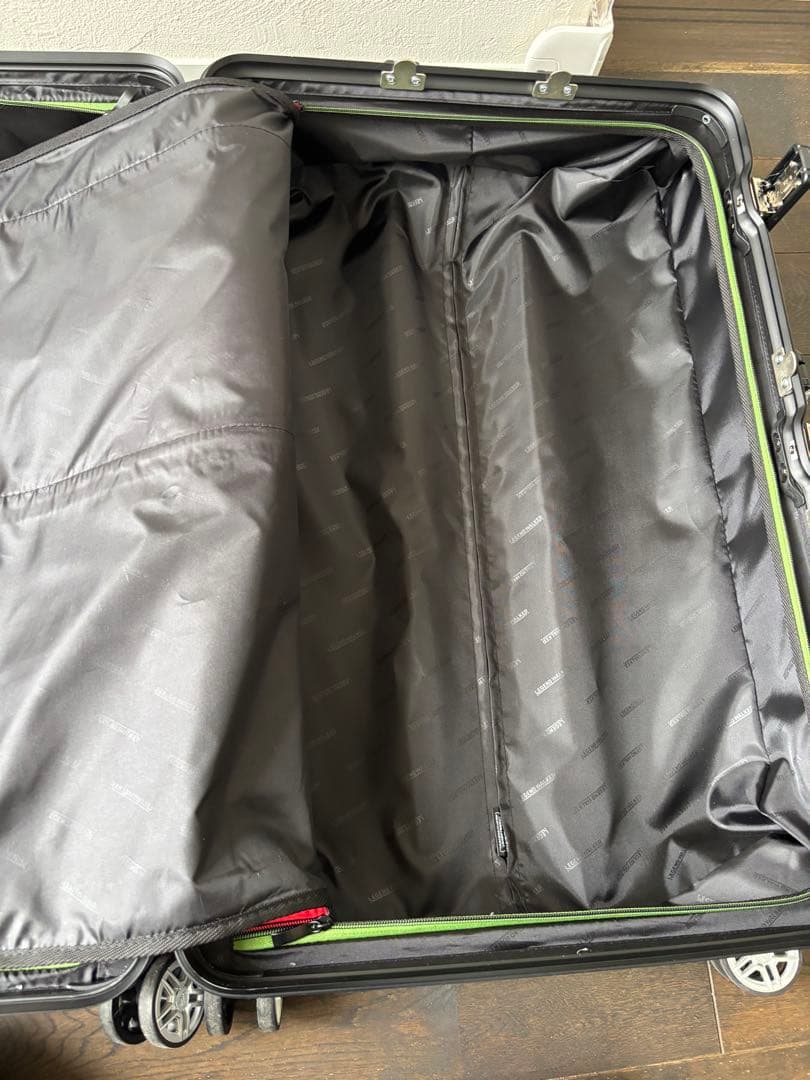 美品LEGEND WALKER クッション付キャスター フレームLサイズ81L黒