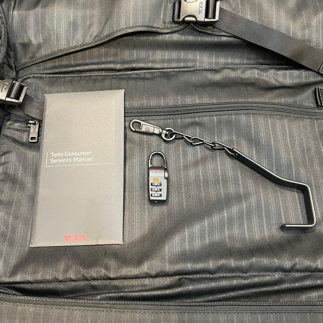 【極美品】TUMIアルファ ホイール キャリーオン ガーメント22037DH