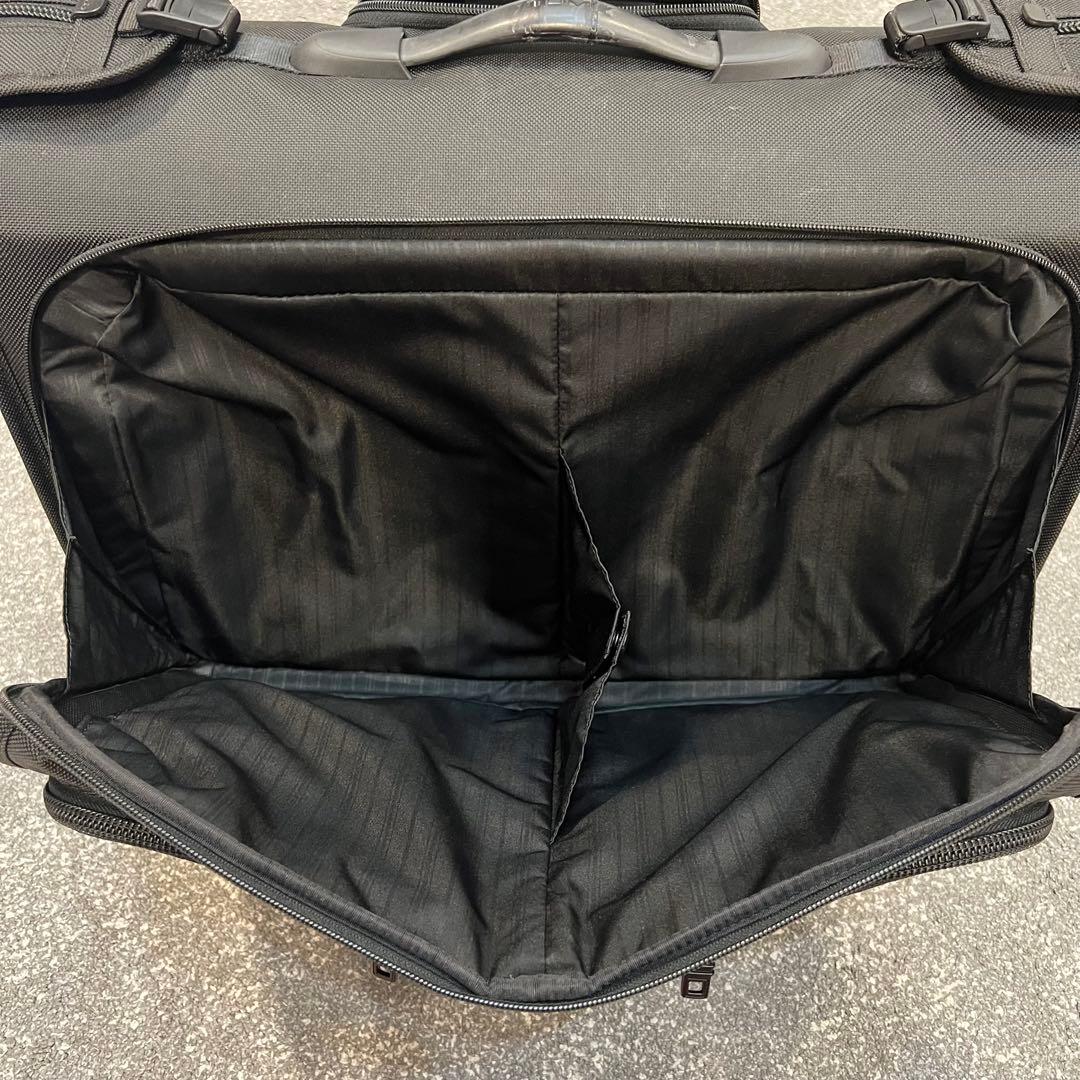 【極美品】TUMIアルファ ホイール キャリーオン ガーメント22037DH