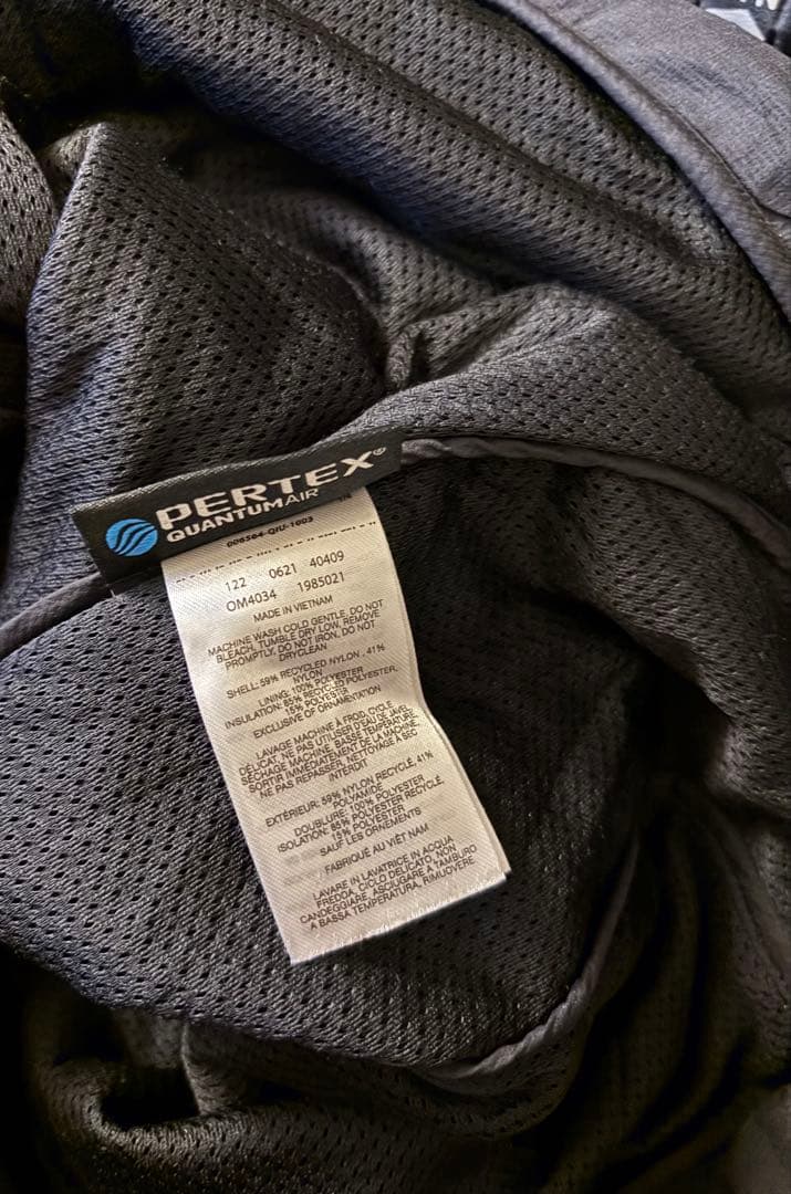 MOUNTAIN HARDWEAR コアエアシェルウォームフーディ保温ジャケット