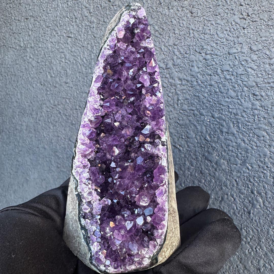 濃紫の煌めきウルグアイ産☆キラキラ☆アメジストクラスターパワーストーンA1121