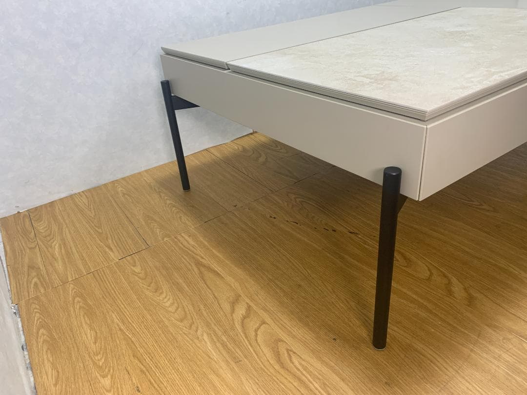 K☆132 ボーコンセプト Chiva コーヒーテーブル アッシュセラミック