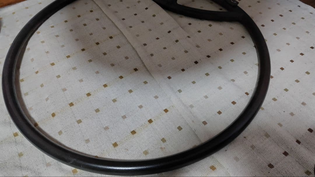 高級卵型ハンギングチェア 自立式のスタンド付き 人工ラタン（PEラタン）編み