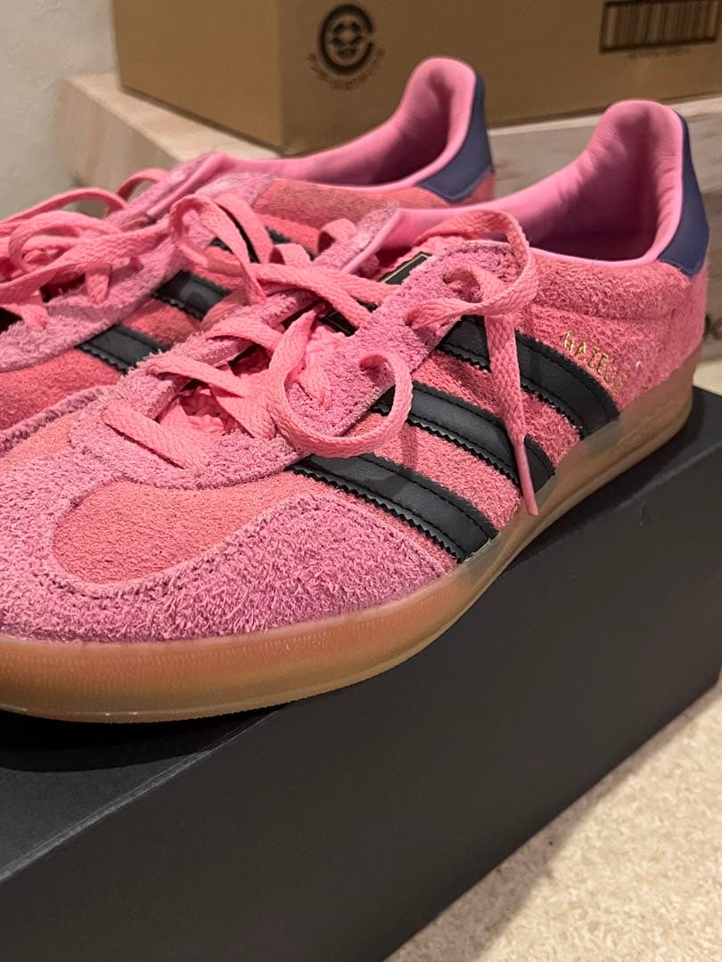 adidas gazelle ピンク 26