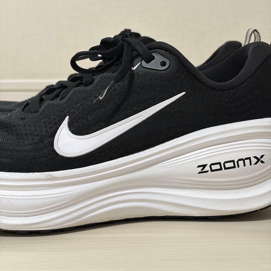 靴 NIKE Vomero Plus HV8150-002 26.0cm BK/WH