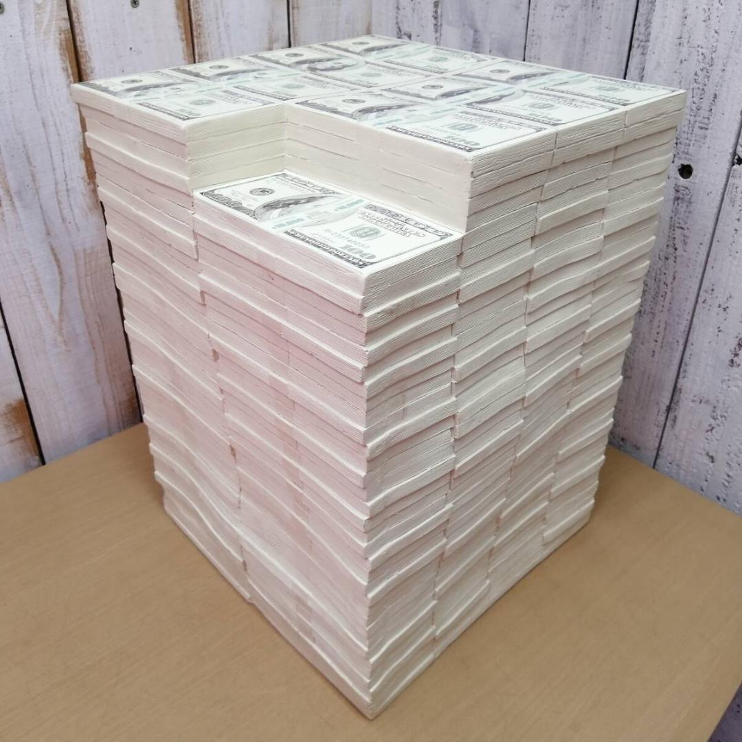 イースねチェア 300万ドルの椅子 スツール ロータリー・ヒロ