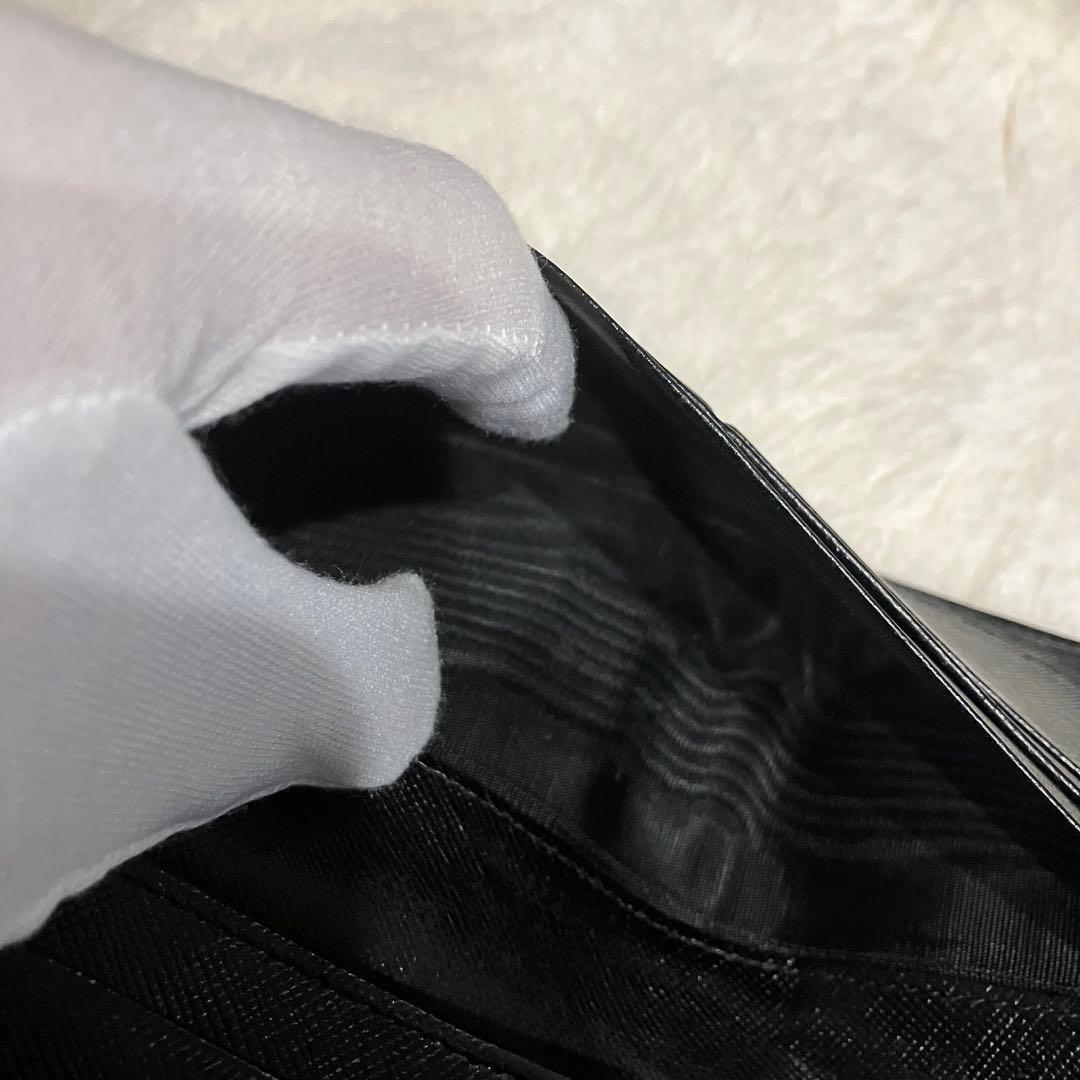 PRADA 長財布 三角ロゴ　サファイアーノレザー