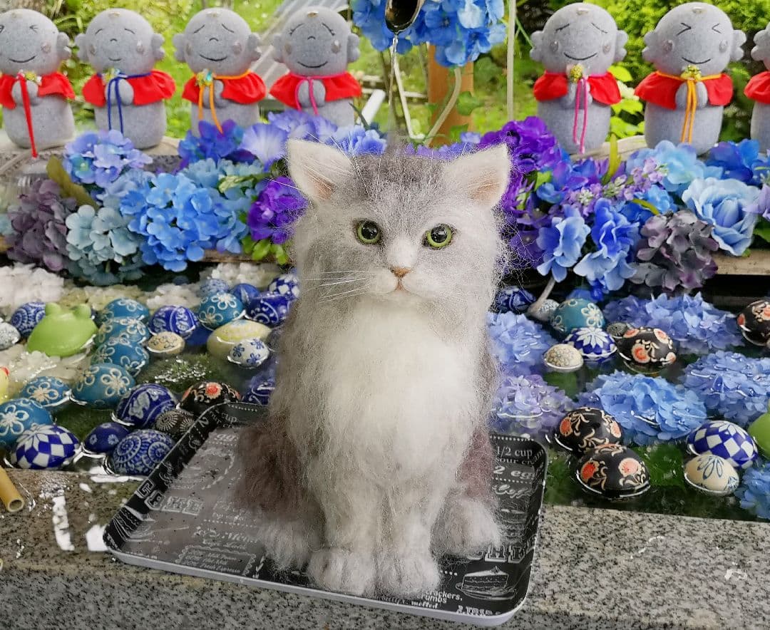 羊毛フェルト 猫 ぬいぐるみ
