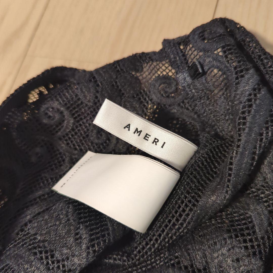 Ameri　CHLOE V NECK ROMPERS