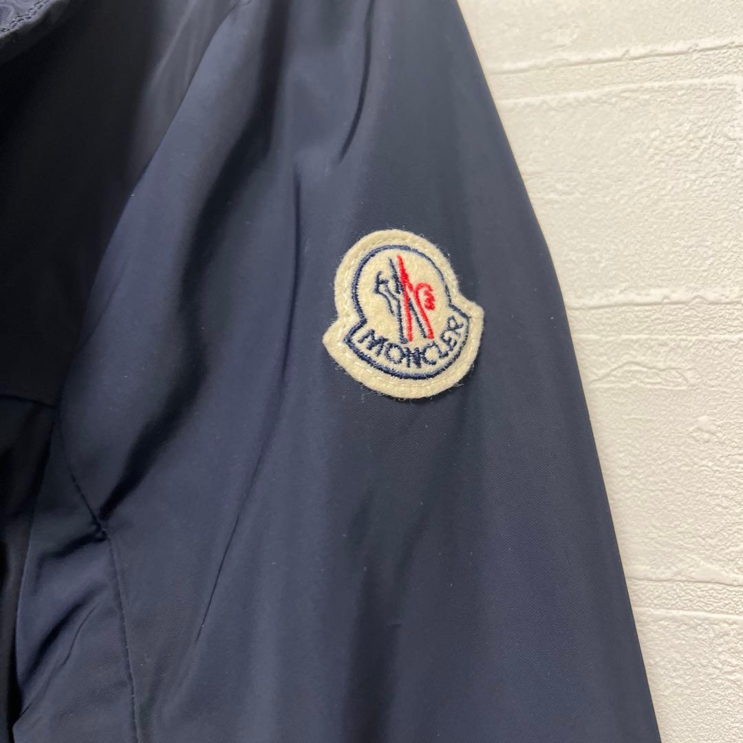 モンクレーMONCLER フード付きネイビーコート