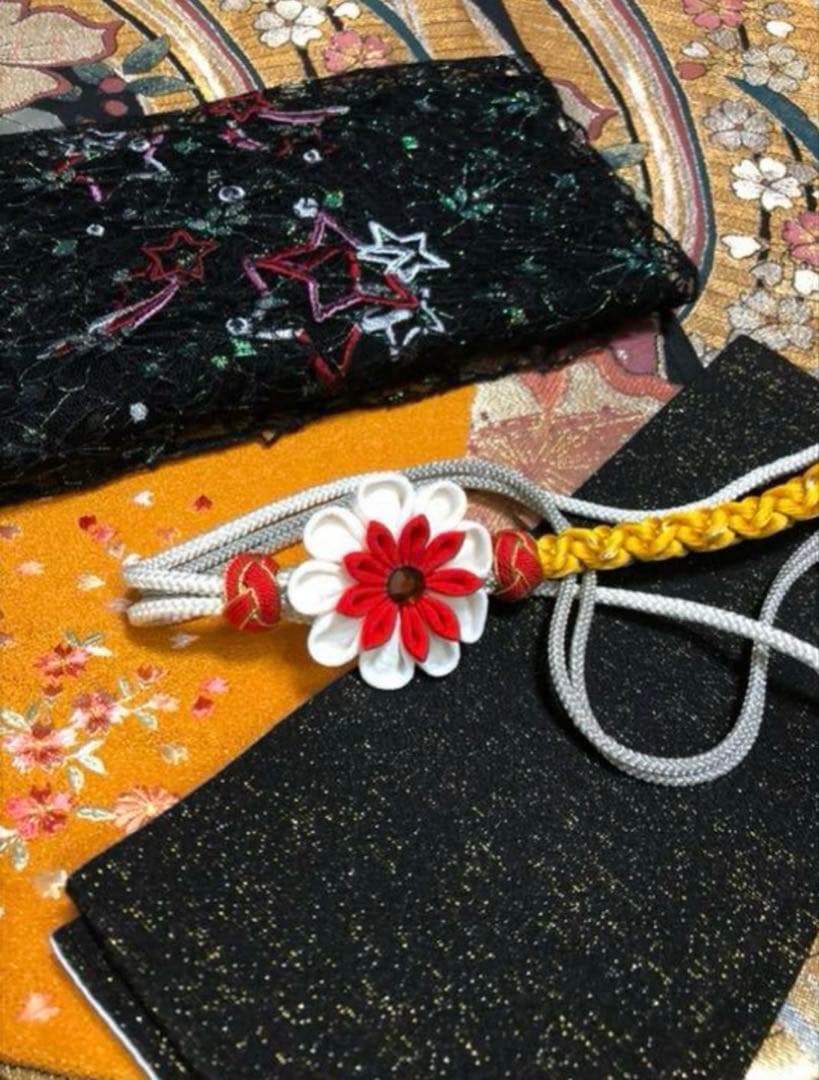 【ぐぅーちゃん⭐︎】 振袖フルセット 可愛い花柄　金駒刺繍　人気のホワイト系