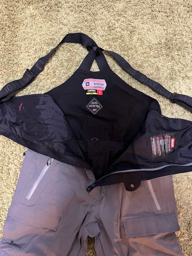 686 ビブパンツ GORE-TEX Stretch Dispatch Bib