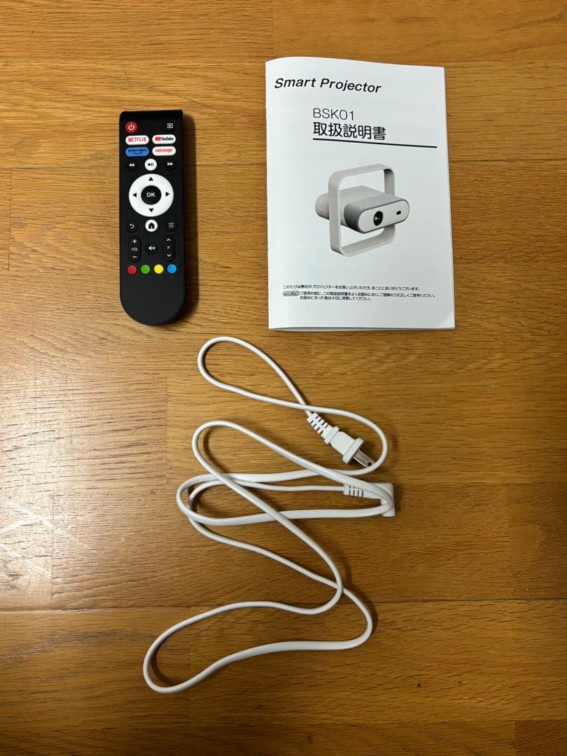 (*)様 【中古・美品】JUUE プロジェクター 家庭用