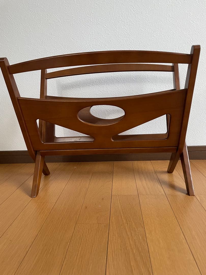 カリモク60 マガジンラック